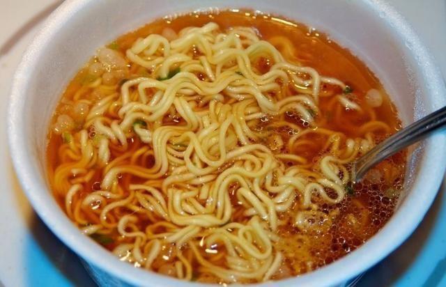 這四種早餐別再給孩子吃，特別是第二種