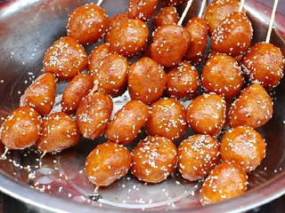 外酥里脆的糖油果子，成都的風(fēng)味小吃之一，做起來如此簡單