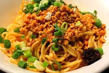 陜西面食好吃的訣竅在這，油潑辣子做的好，面食咋做都好吃！