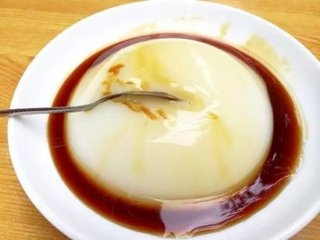 夏季天熱，在家自制特色小吃涼糕，方法簡單