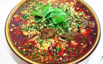 成都學習冒菜底料技術哪里好？掌握醬料技術