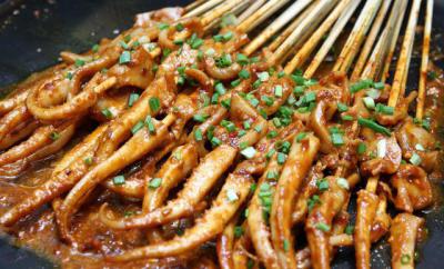 四川鐵板魷魚技術(shù)培訓(xùn)班需要多少錢？培訓(xùn)操作方法與技巧