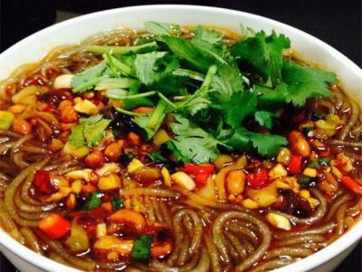 手工酸辣粉技術(shù)培訓(xùn)學(xué)校哪家好？
