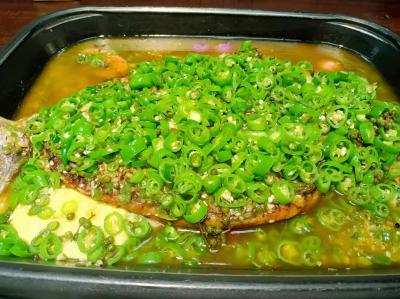 烤魚培訓(xùn)費(fèi)用多少？成都正宗烤魚培訓(xùn)學(xué)校有哪些？