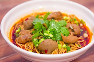 培訓(xùn)川味面食技術(shù)班,四川有哪些培訓(xùn)面食機(jī)構(gòu)？